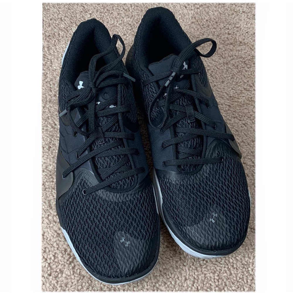 Men’s Size 11.5 Under Armour Anamatrix Shoes